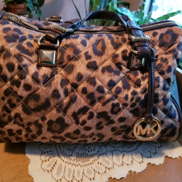 Michael Kors Handbags - Michael kors grayson